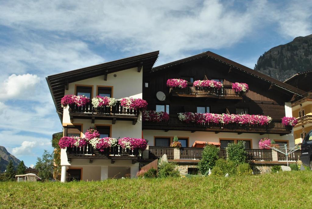 Haus Margret Bed and Breakfast Sankt Leonhard im Pitztal Eksteriør billede