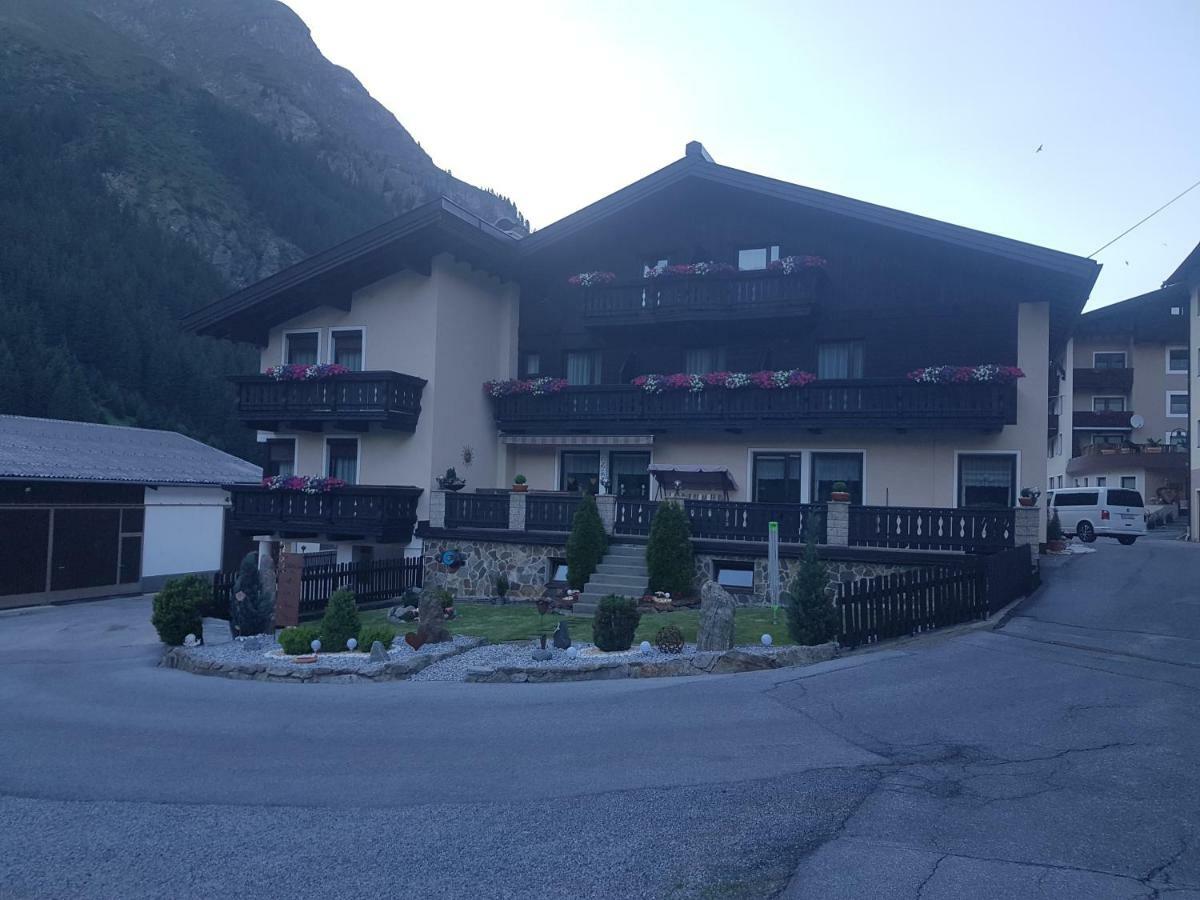 Haus Margret Bed and Breakfast Sankt Leonhard im Pitztal Eksteriør billede