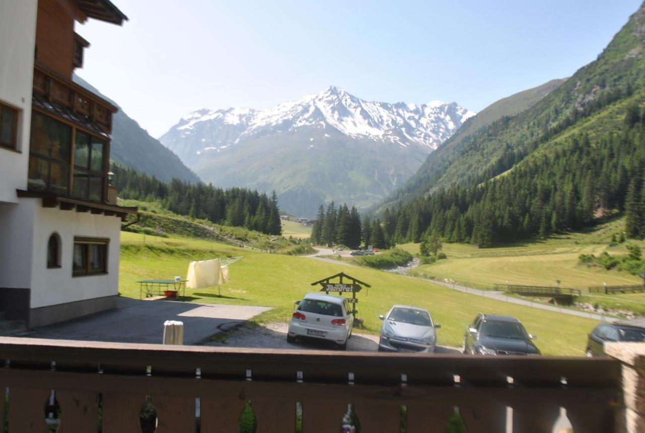 Haus Margret Bed and Breakfast Sankt Leonhard im Pitztal Eksteriør billede